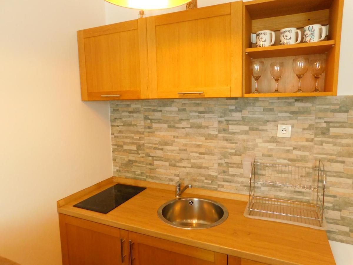 Apartments Rapid Τζαχορίνα Εξωτερικό φωτογραφία
