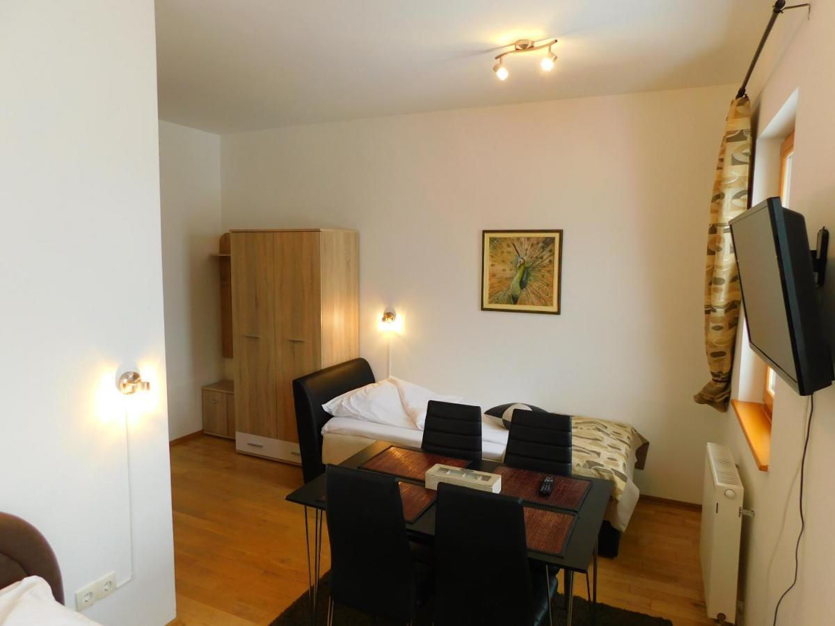 Apartments Rapid Τζαχορίνα Εξωτερικό φωτογραφία