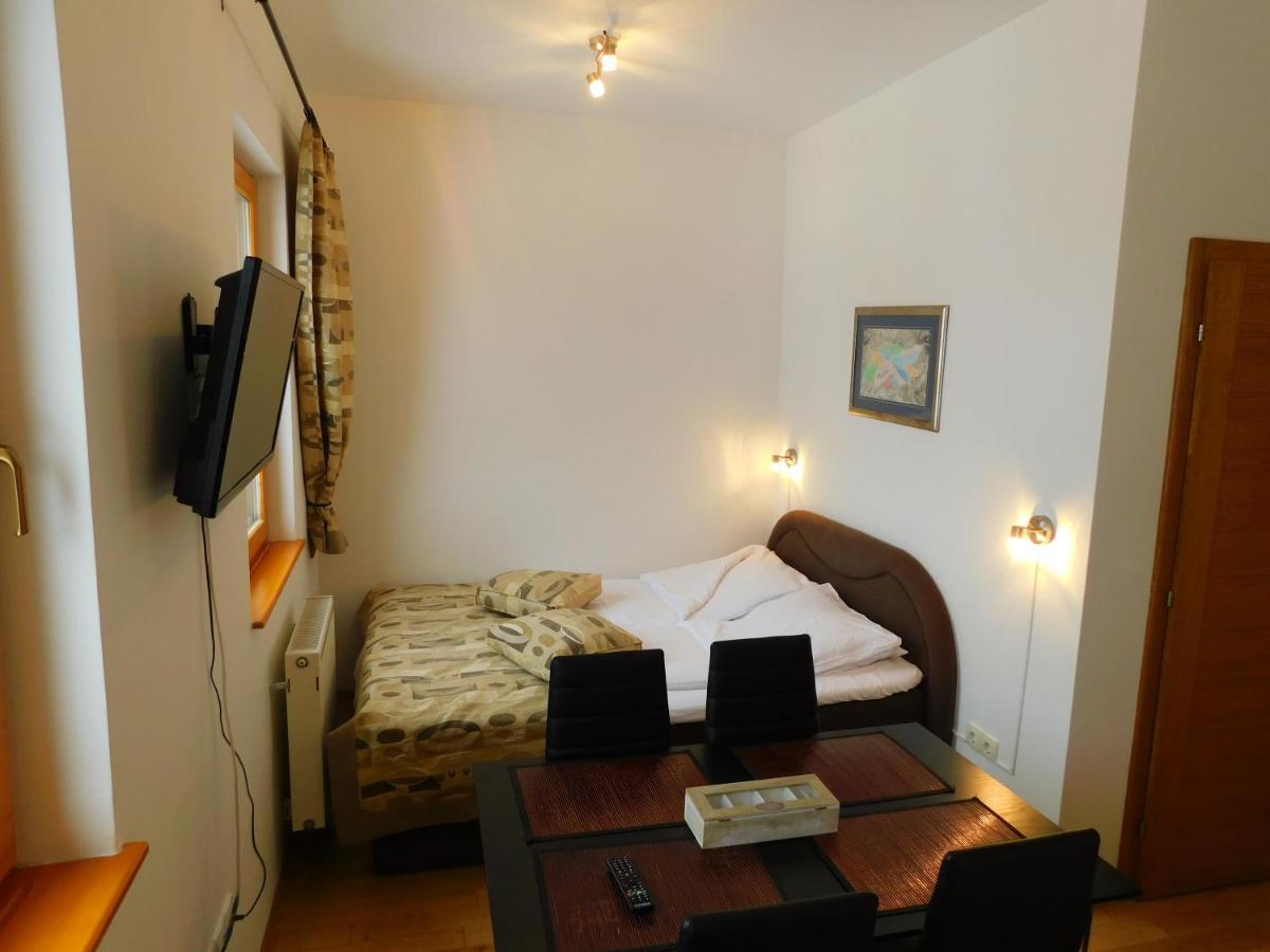 Apartments Rapid Τζαχορίνα Εξωτερικό φωτογραφία