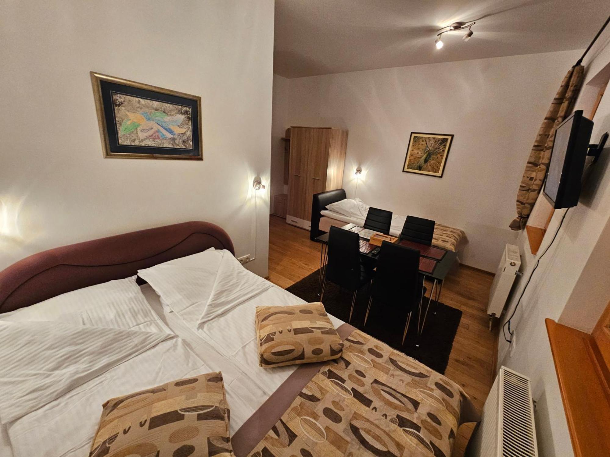 Apartments Rapid Τζαχορίνα Εξωτερικό φωτογραφία
