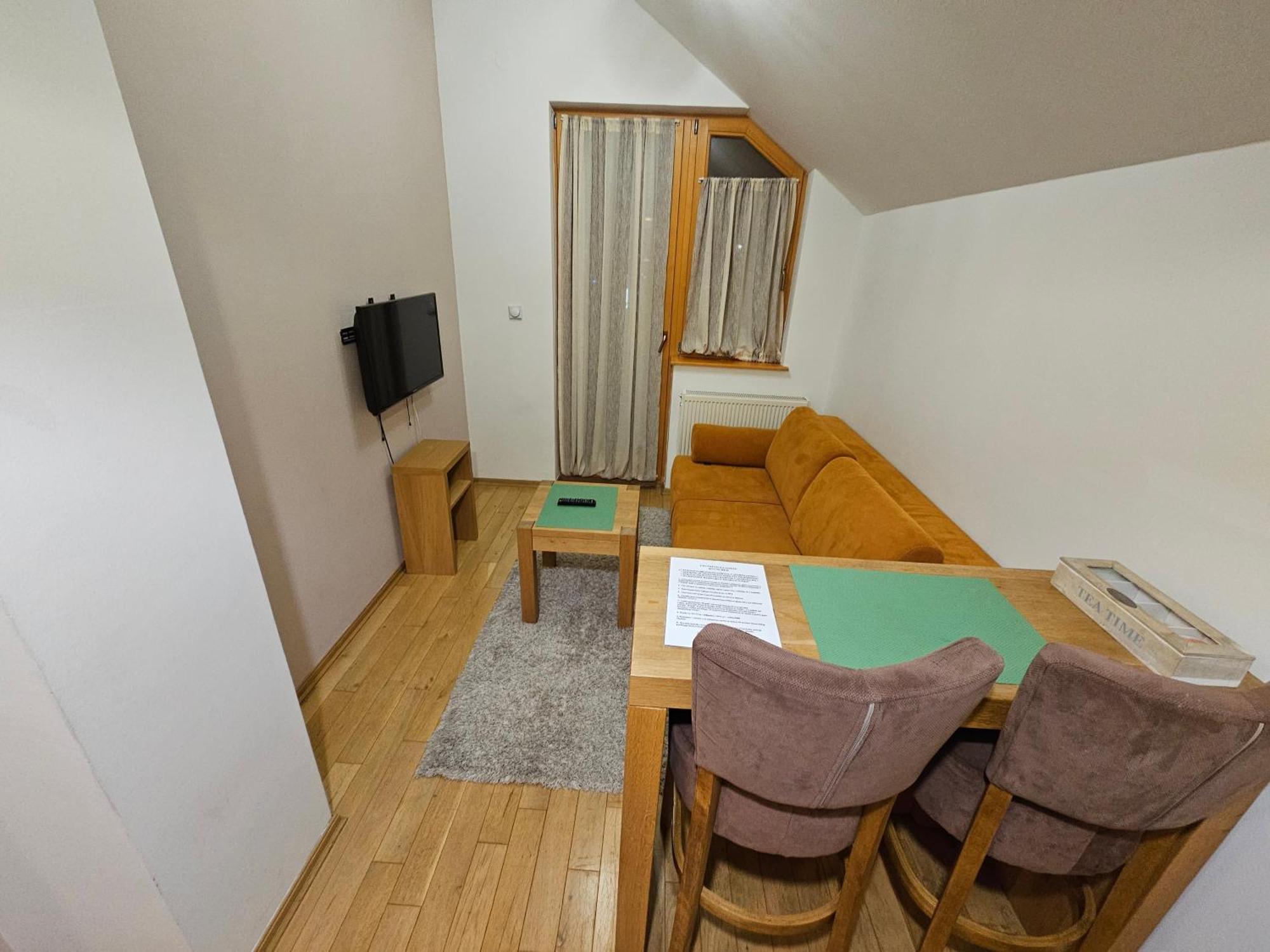 Apartments Rapid Τζαχορίνα Εξωτερικό φωτογραφία