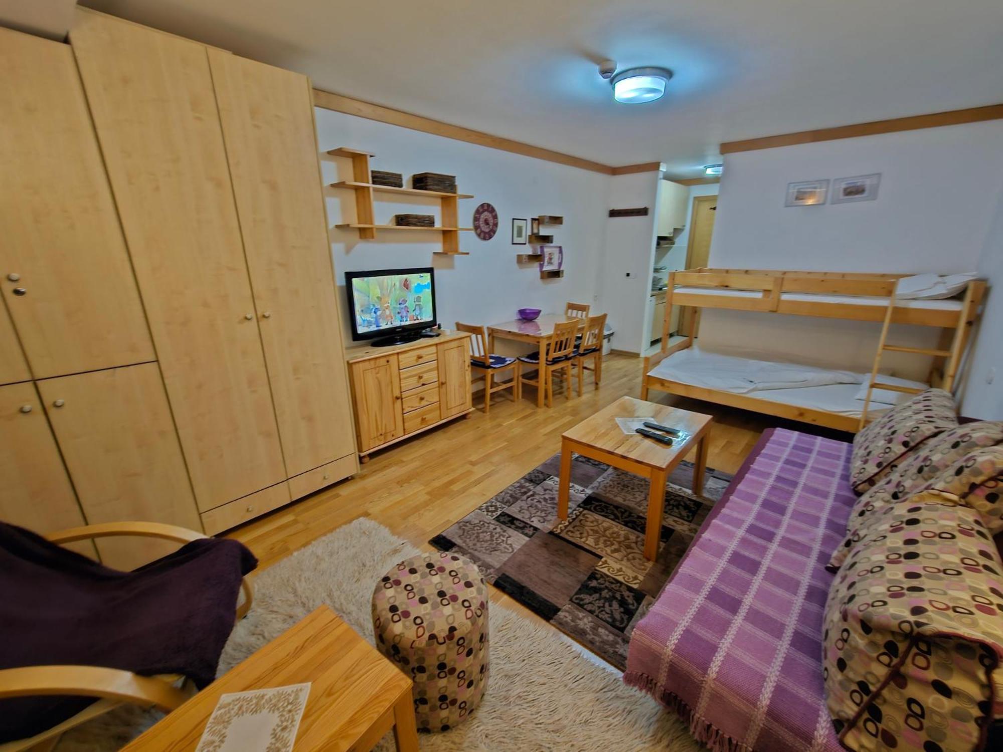 Apartments Rapid Τζαχορίνα Εξωτερικό φωτογραφία
