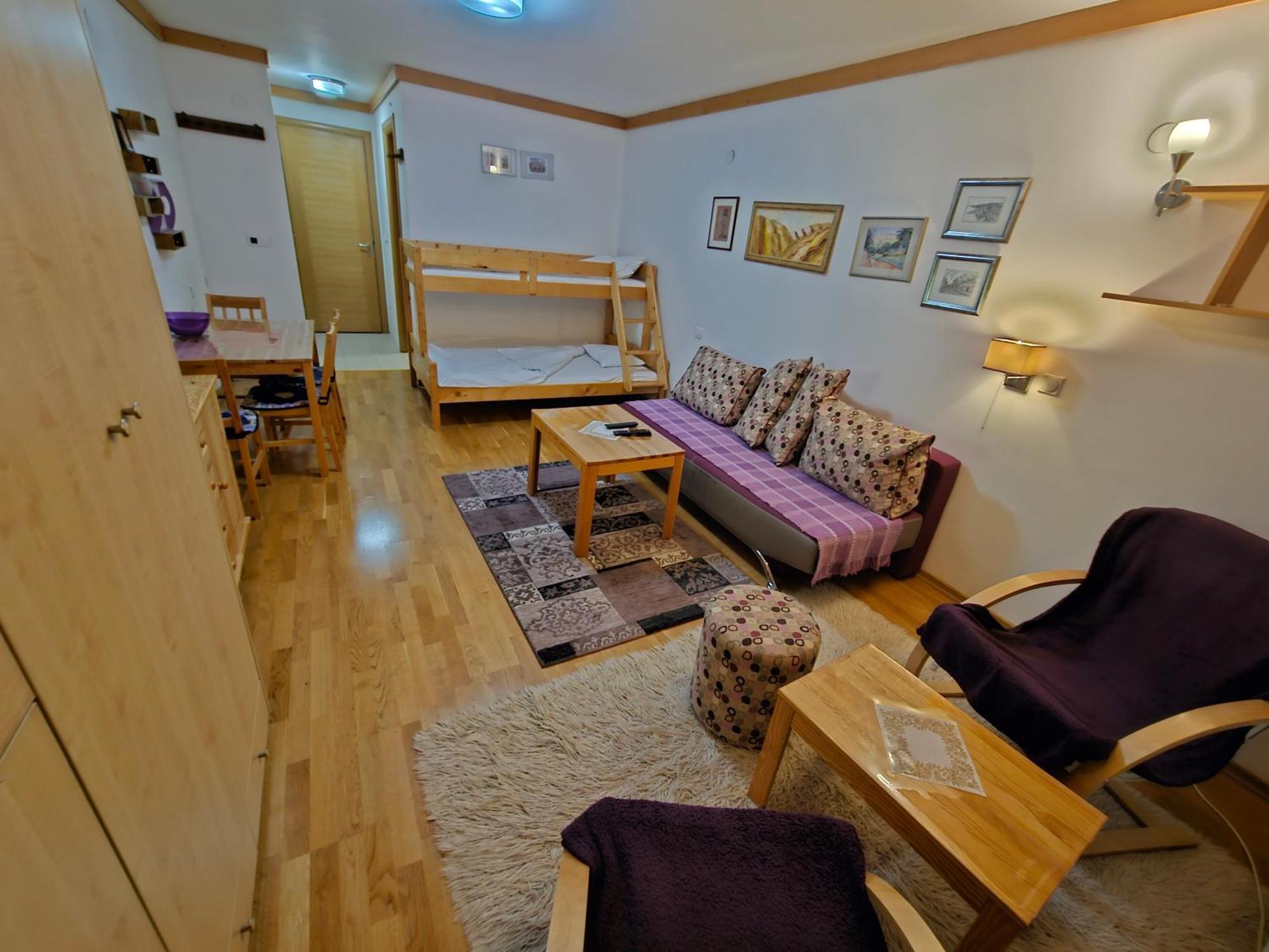 Apartments Rapid Τζαχορίνα Εξωτερικό φωτογραφία