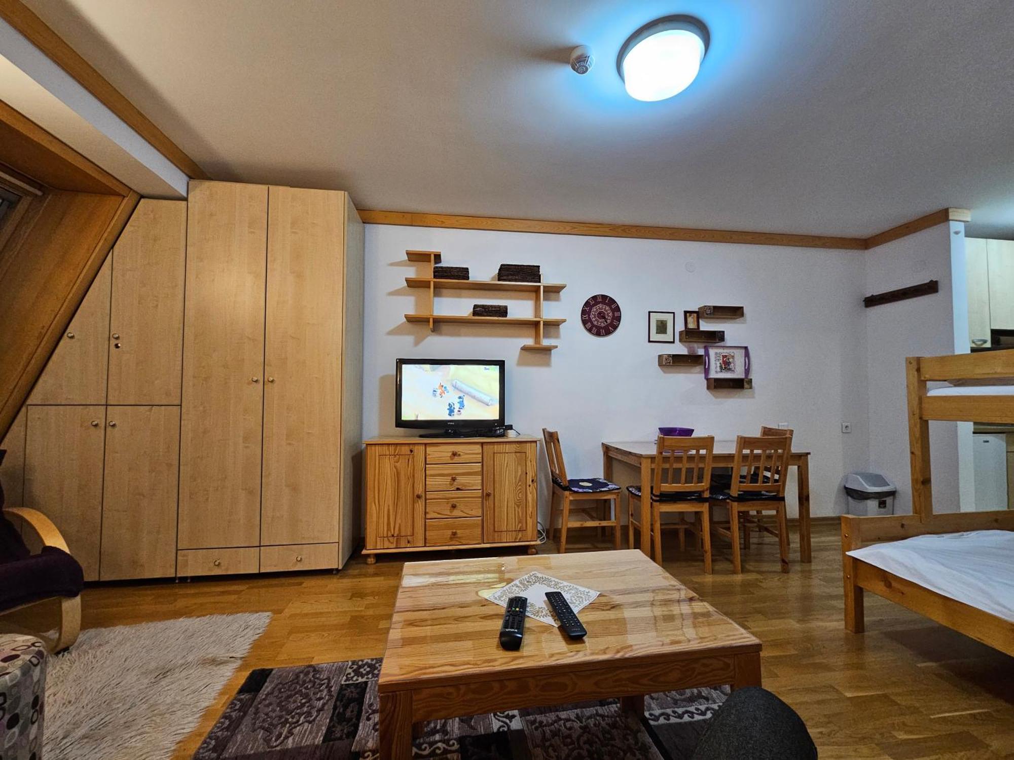 Apartments Rapid Τζαχορίνα Εξωτερικό φωτογραφία