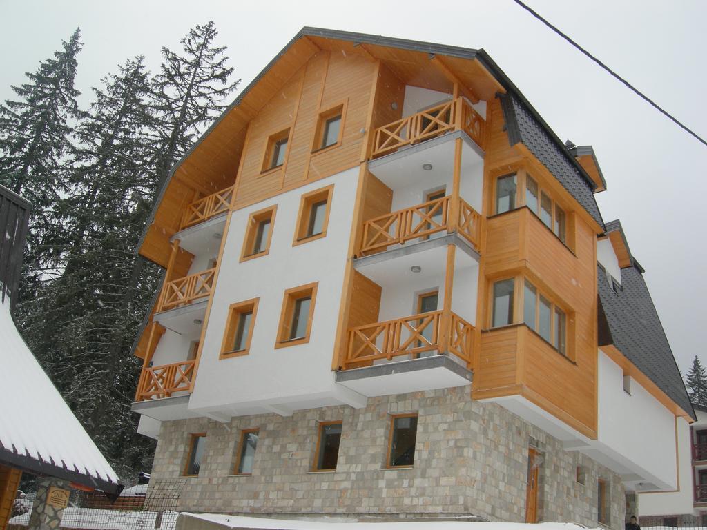 Apartments Rapid Τζαχορίνα Εξωτερικό φωτογραφία